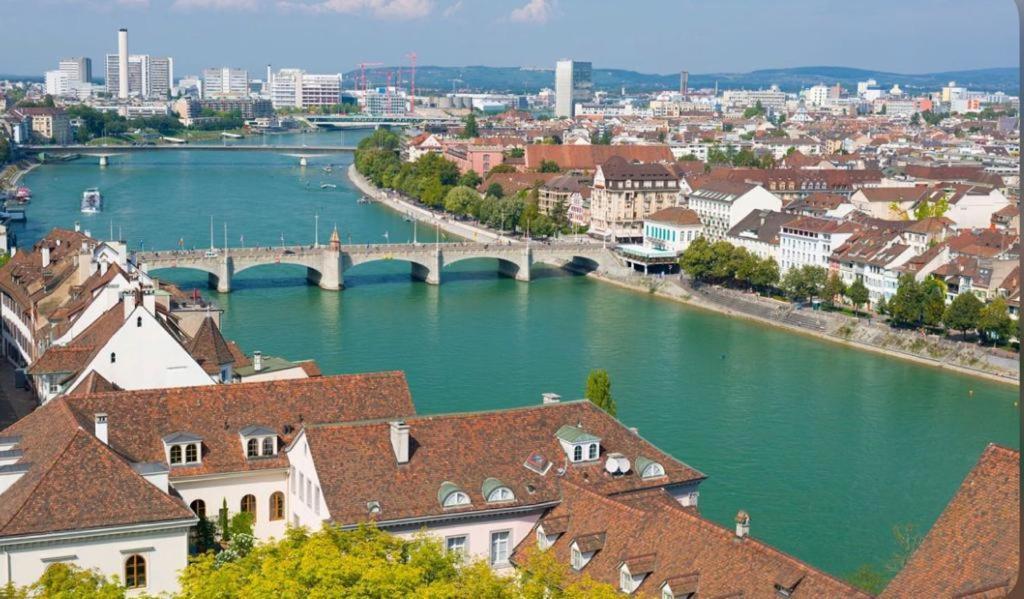 Schweiz Apartment บาเซิล ภายนอก รูปภาพ
